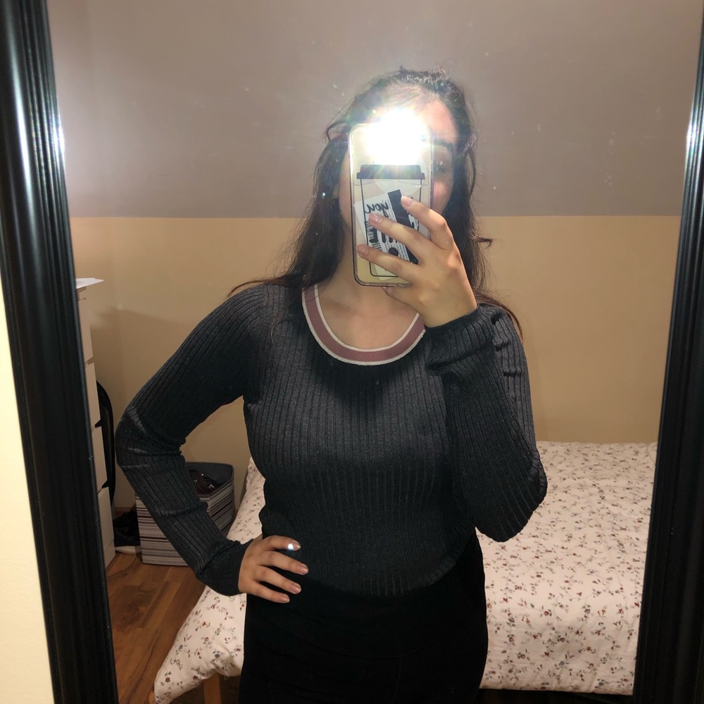 Long-sleeve sweater